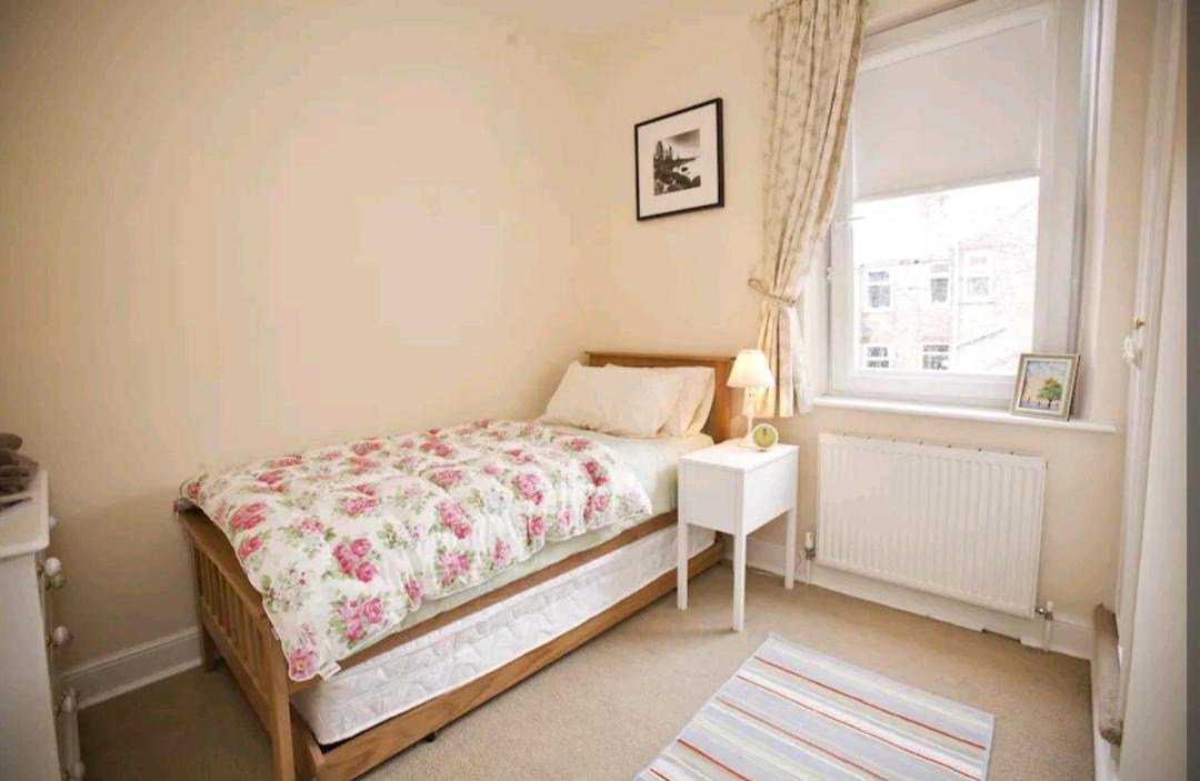 Cosy Little Home Just Outside York City Walls ภายนอก รูปภาพ